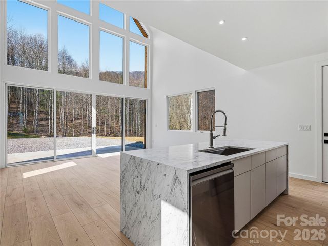710 Kendal Drive, Leicester, NC 28748
