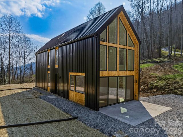 710 Kendal Drive, Leicester, NC 28748