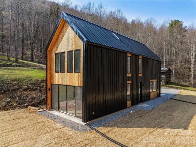 710 Kendal Drive, Leicester, NC 28748
