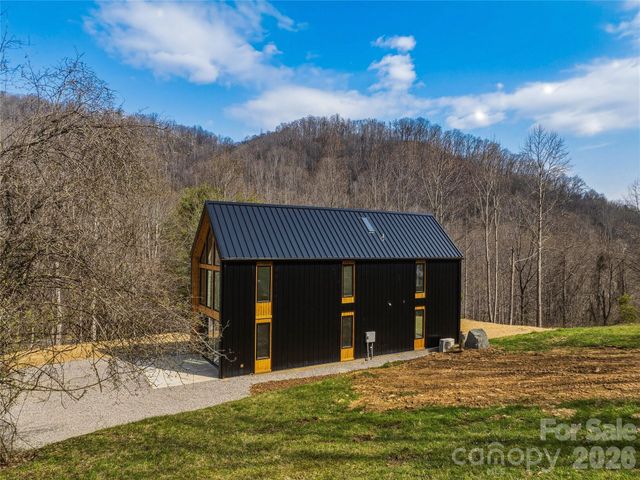 710 Kendal Drive, Leicester, NC 28748