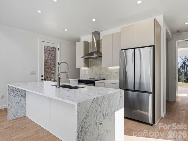 710 Kendal Drive, Leicester, NC 28748