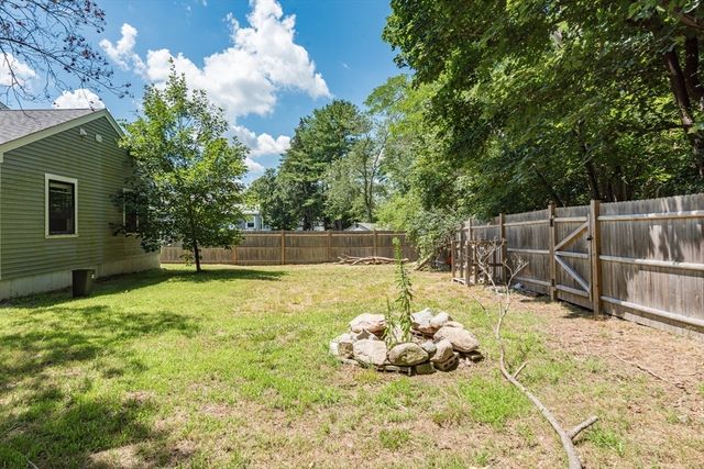 483 Liberty St 2, Braintree, MA 02184