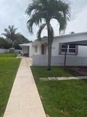 260 Northwest Dr 260, Miami, FL 33126
