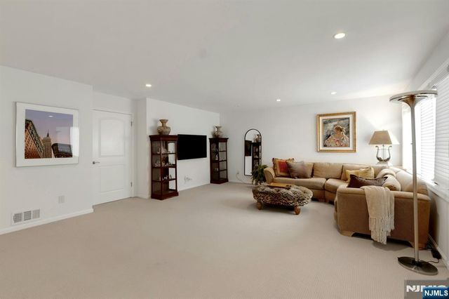 51 Hidden Ledge Road, Englewood, NJ 07631