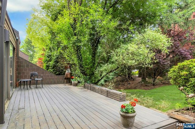 51 Hidden Ledge Road, Englewood, NJ 07631