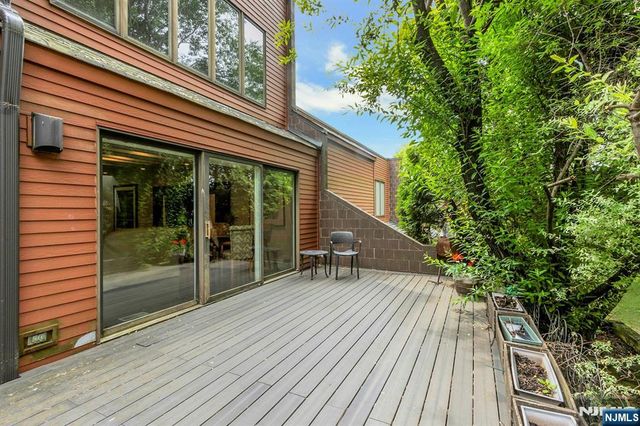 51 Hidden Ledge Road, Englewood, NJ 07631