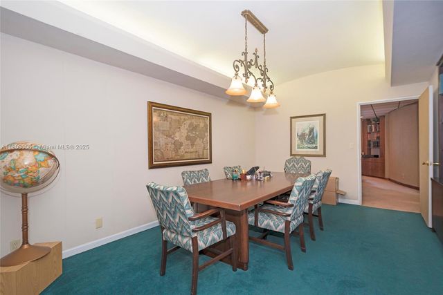 2138 Hollywood Blvd, Hollywood, FL 33020