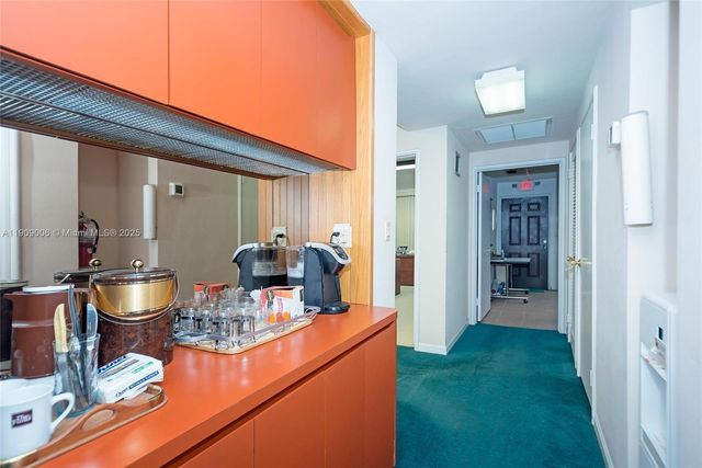 2138 Hollywood Blvd, Hollywood, FL 33020