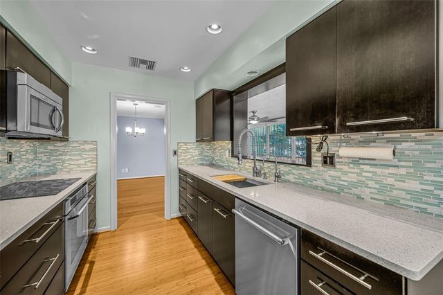 1387 HILL DRIVE, Largo, FL 33770