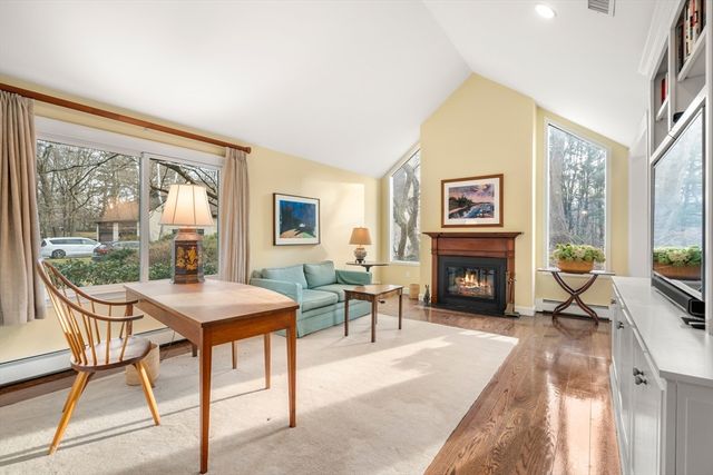 333 Goddard Ave 333, Brookline, MA 02445