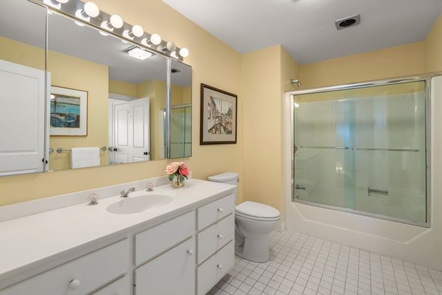 333 Goddard Ave 333, Brookline, MA 02445