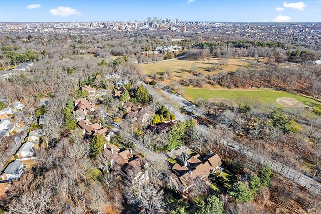 333 Goddard Ave 333, Brookline, MA 02445