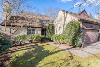 333 Goddard Ave 333, Brookline, MA 02445