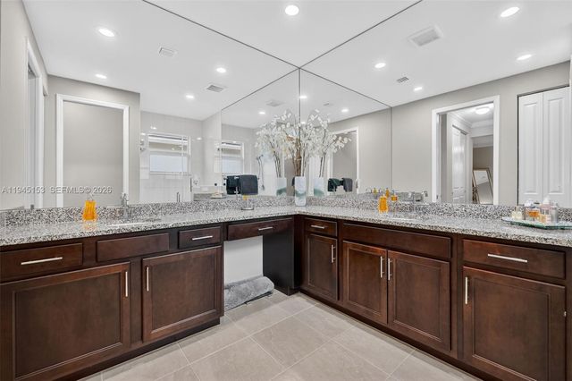 16724 SW Osprey Falls Way, Port St. Lucie, FL 34987