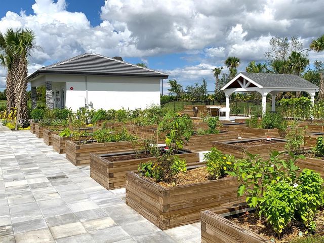 16724 SW Osprey Falls Way, Port St. Lucie, FL 34987