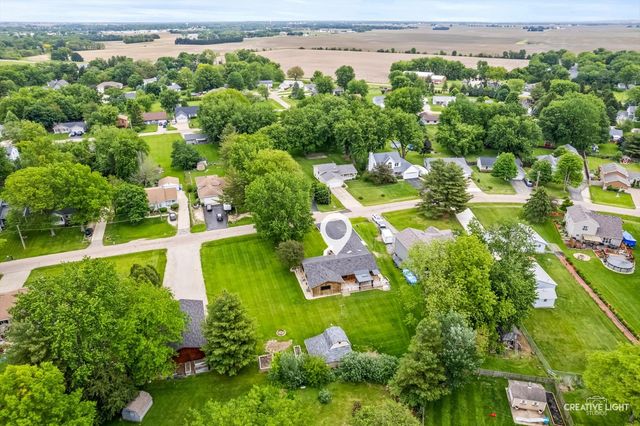 1483 Nova Road, Lake Holiday, IL 60548