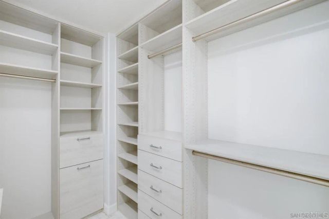 2190 Corte Acebo, Carlsbad, CA 92009