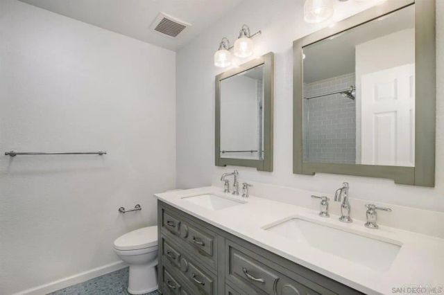 2190 Corte Acebo, Carlsbad, CA 92009