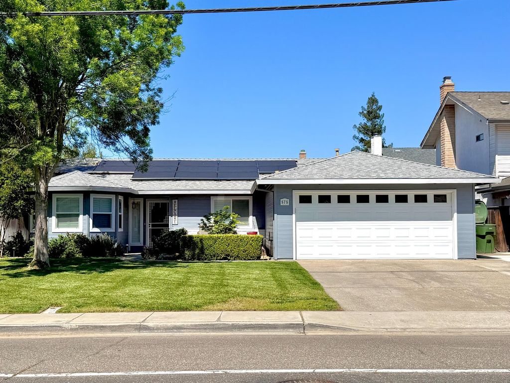 575 E Milgeo, Ripon, CA 95366