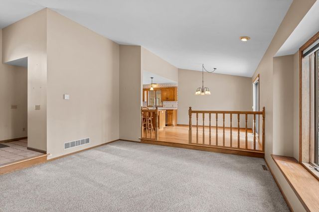 2730 Evergreen Circle, White Bear Lake, MN 55110