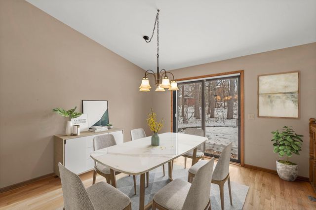 2730 Evergreen Circle, White Bear Lake, MN 55110