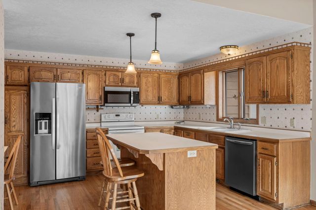 2730 Evergreen Circle, White Bear Lake, MN 55110