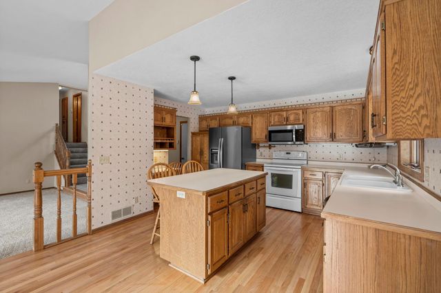 2730 Evergreen Circle, White Bear Lake, MN 55110