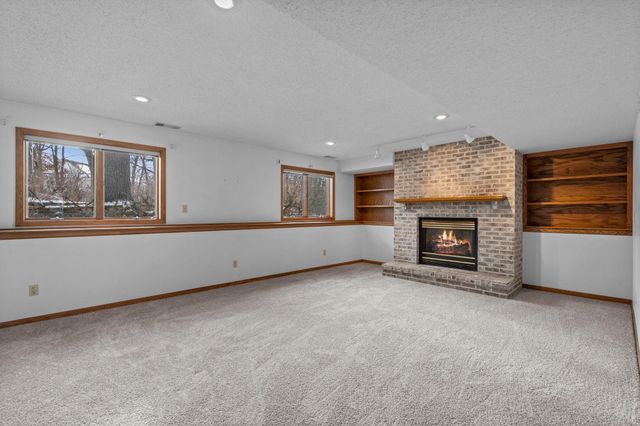 2730 Evergreen Circle, White Bear Lake, MN 55110