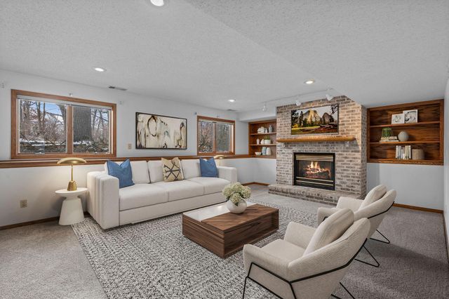 2730 Evergreen Circle, White Bear Lake, MN 55110