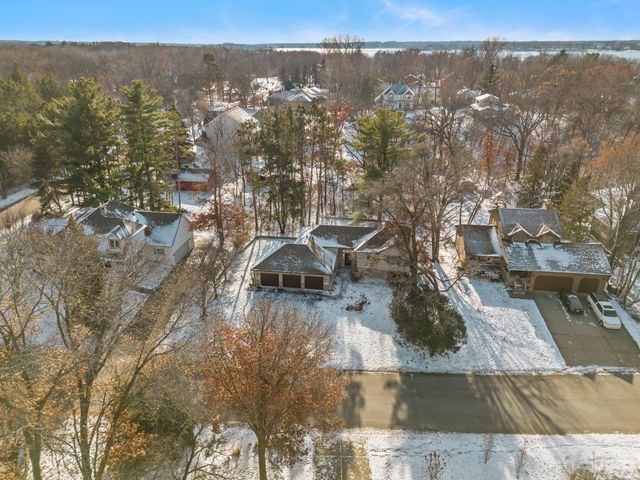 2730 Evergreen Circle, White Bear Lake, MN 55110