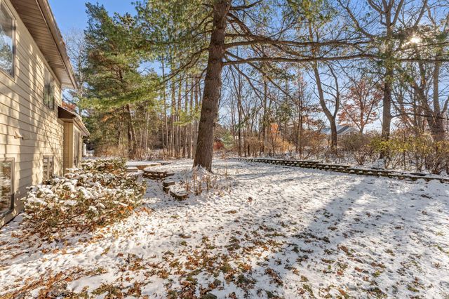 2730 Evergreen Circle, White Bear Lake, MN 55110