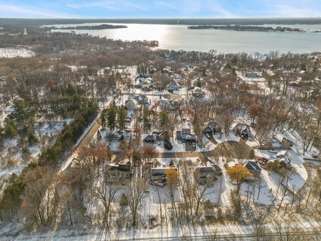 2730 Evergreen Circle, White Bear Lake, MN 55110