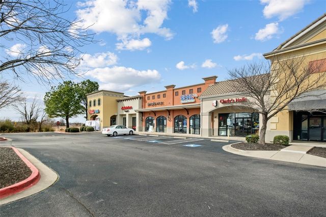 2603 W Pleasant Grove Road Suite 107, Rogers, AR 72756