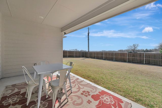 2202 Briarwood Drive, Bridgeport, TX 76426