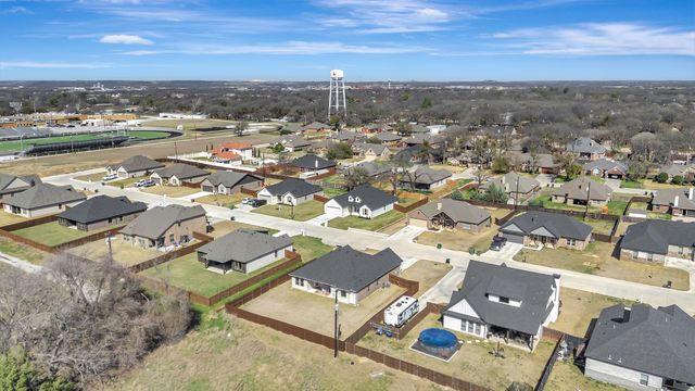 2202 Briarwood Drive, Bridgeport, TX 76426