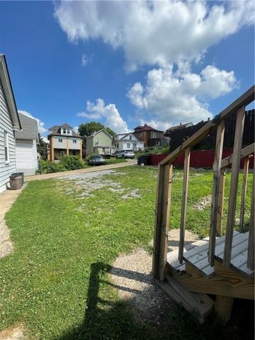 819 Kerr St, Ambridge, PA 15003