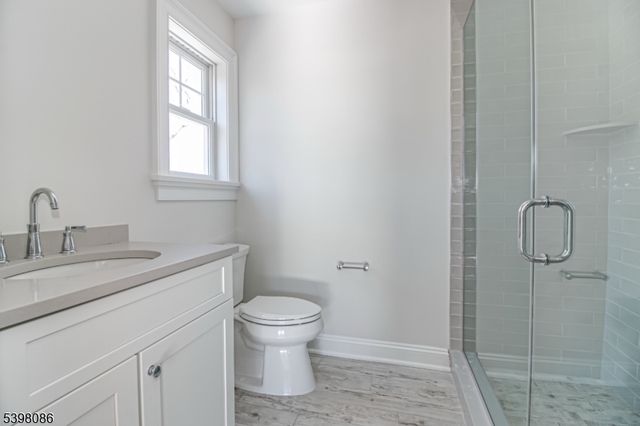 6 Harlow Pointe Cove, Green Brook Twp., NJ 08812