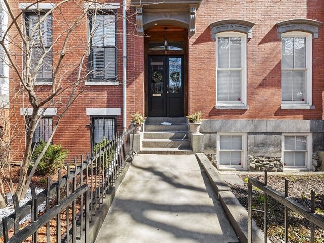 67 Rutland St 3, Boston, MA 02118