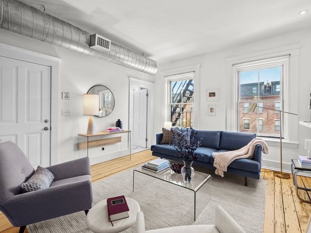 67 Rutland St 3, Boston, MA 02118