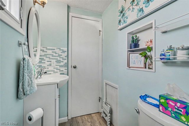 578 E Hillsdale Avenue, Seven Hills, OH 44131