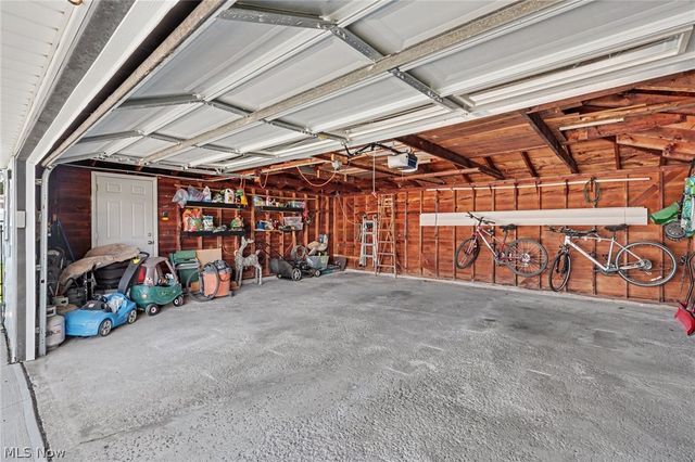 578 E Hillsdale Avenue, Seven Hills, OH 44131