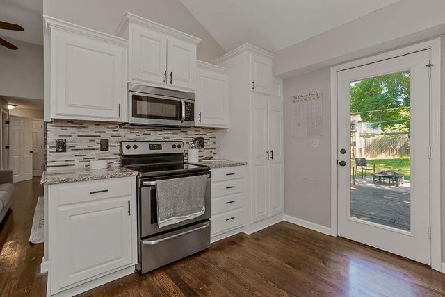 11300 NW 60 Street, Parkville, MO 64152