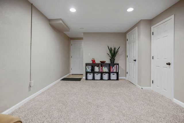 11300 NW 60 Street, Parkville, MO 64152