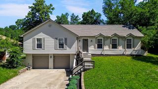 11300 NW 60 Street, Parkville, MO 64152