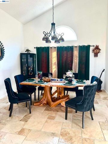 5182 Coach, El Sobrante, CA 94803