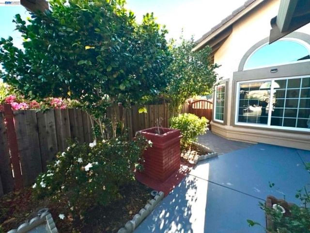 5182 Coach, El Sobrante, CA 94803