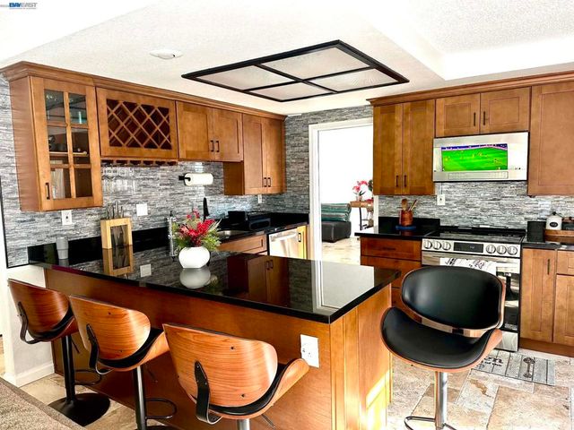 5182 Coach, El Sobrante, CA 94803