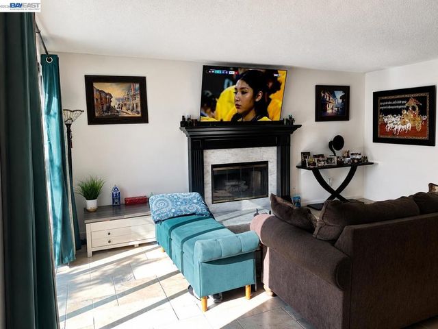 5182 Coach, El Sobrante, CA 94803
