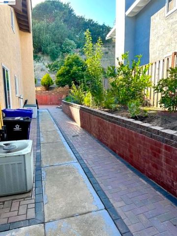 5182 Coach, El Sobrante, CA 94803
