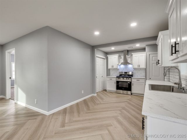 3315 S 116th East Place, Tulsa, OK 74146